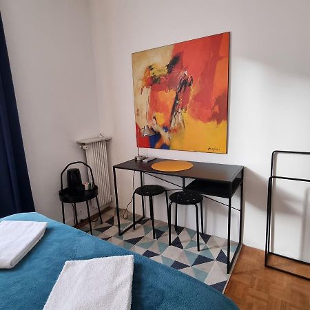 Double Bed Room Homestay Shared Accommodation Paryż Zewnętrze zdjęcie